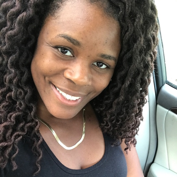 Meet your Posher, Chanel - Picture 1 of 1